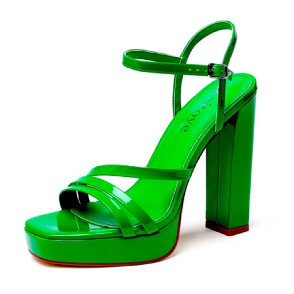 Open toe chunky heel sandals